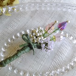 ガラスビーズの花束ブローチ（チューリップ：ピンク系） 1枚目の画像