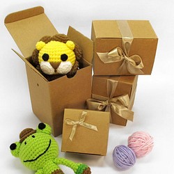 紙禮盒包裝(中)-適合提袋類、鑰匙圈、發條、鑰匙包、卡套 第1張的照片