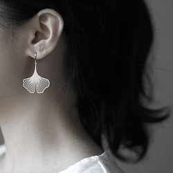 Ginkgo Earrings S / Silver / E02 1枚目の画像