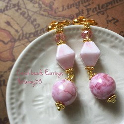 Czech beads Earrings ～苺ミルク～ 1枚目の画像