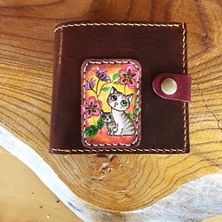 オイルヌメ革の二つ折り財布 1枚目の画像