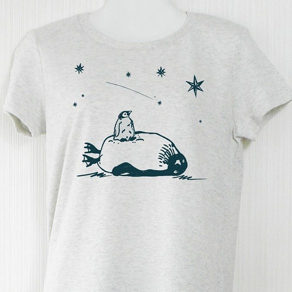 星見るペンギンTシャツ　オートミール（インク紺） 1枚目の画像