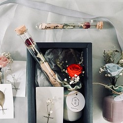 【好花】不凋玫瑰花瓶 試管花精緻禮盒 情人節花束 情人節禮物 第1張的照片