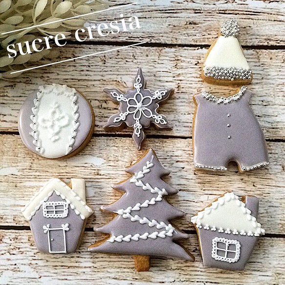 シックなクリスマスアイシングクッキー スイーツ お菓子 パン Sucre Cresia 通販 Creema クリーマ ハンドメイド 手作り クラフト作品の販売サイト