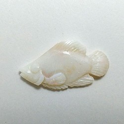 天然オパール　お魚ちゃんD　彫刻 1枚目の画像