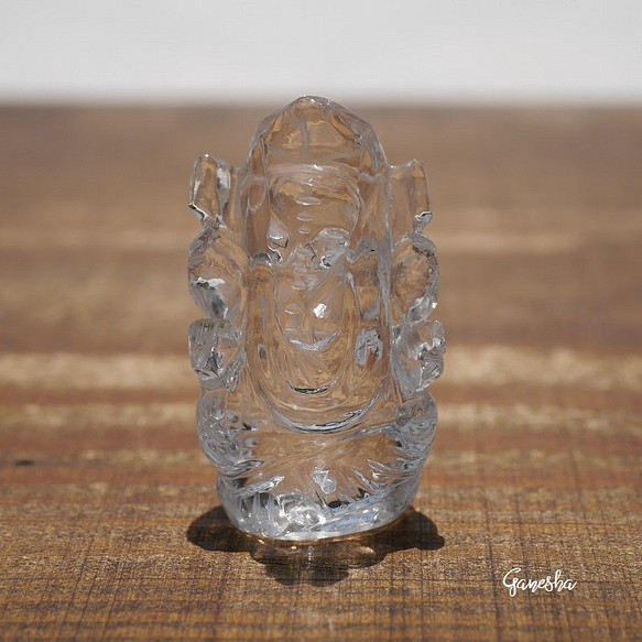 天然水晶ガネーシャ像(ヒマラヤ産)約6.5g高約28mm手彫り天然石テラリウム素材超透明[gnhq-200901-03] 1枚目の画像
