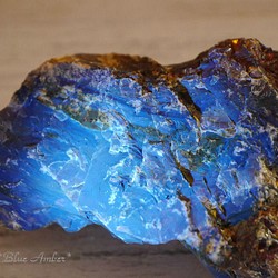 天然琥珀ブルーアンバー原石(スマトラ島産)約24g 約59×42×24mm 大きめ[blam-180927-03] 1枚目の画像