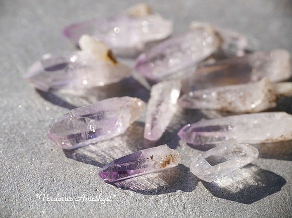 天然石ベラクルスアメジスト(メキシコ・ベラクルス州産)合計約8g詰め合わせ ミニ紫水晶結晶[ver-190116-01] 1枚目の画像