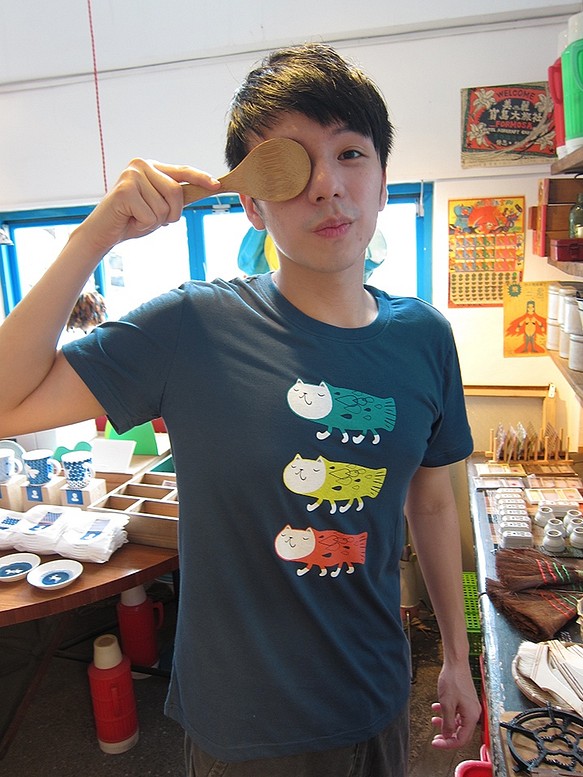 魚喵散步－中性T-Shirt 第1張的照片