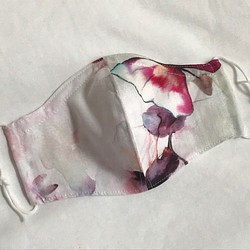 蝶々のコットンリネンと4重ガーゼのポケット立体マスク 1枚目の画像