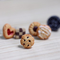 袖珍經典餅乾耳環 Miniature Classic Cookies Earring 第1張的照片