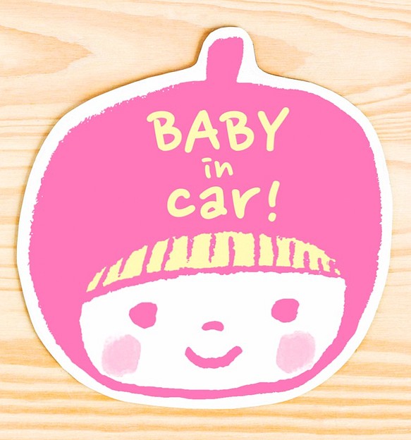 BABY IN CAR マグネットステッカー(ピンク） 1枚目の画像