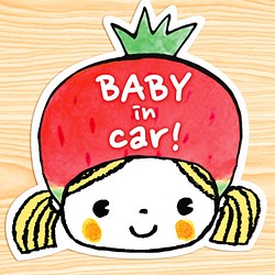 BABY IN CAR マグネットステッカー(赤ちゃんいちご） 1枚目の画像