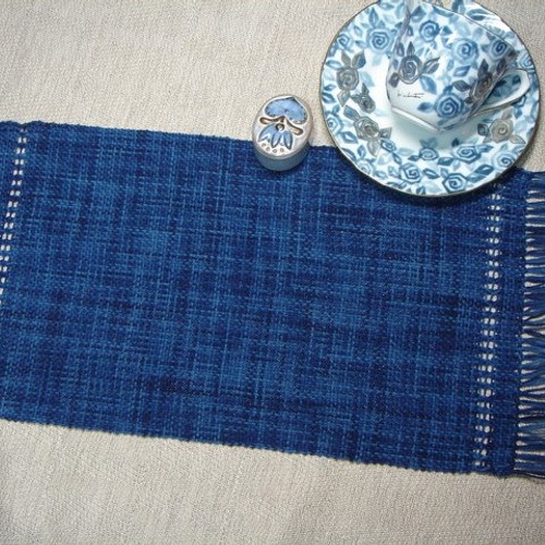 上品な藍染のテーブルクロス 手織り テーブルセンター その他 