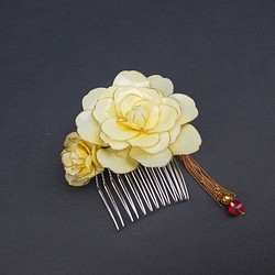 茶花迷情-正黃旗(髮飾+耳環飾品組) 第1張的照片