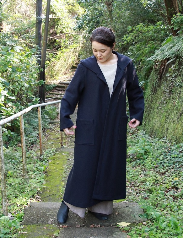 フード付き圧縮ウールのコート 濃紺 コート 自然堂 通販｜Creema(クリーマ)