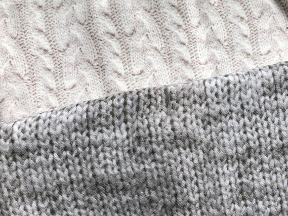 極度の柔らかい暖かい赤ん坊の首の円周 - 剛毛の二重ヤーン（ダークグレーの編み物） 1枚目の画像