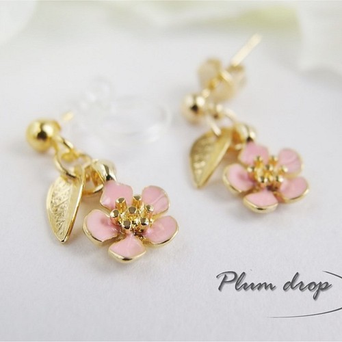 ﾋﾟｱｽ 小さな忘れな草のお花と葉っぱの小さいピアス Wsp 02 ピアス Plum Drop プラム ドロップ 通販 Creema クリーマ ハンドメイド 手作り クラフト作品の販売サイト