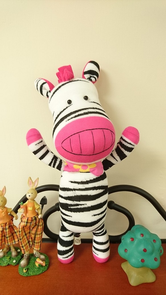 おかしいソックス人形doll Pouting Horse Zebra ぬいぐるみ Wanjuparadise宛茱樂園 通販 Creema クリーマ ハンドメイド 手作り クラフト作品の販売サイト
