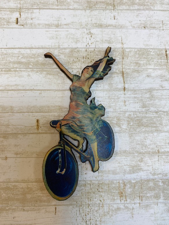 木製　ウッドパーツ　自転車に乗る人　⑤ 1枚目の画像