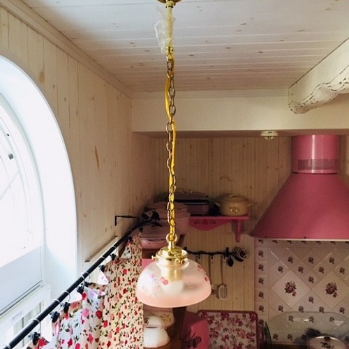 薔薇のシェード ガラス製 灯具付きランプ プティ ピンク吹き 照明 