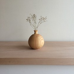 木製花瓶 第1張的照片