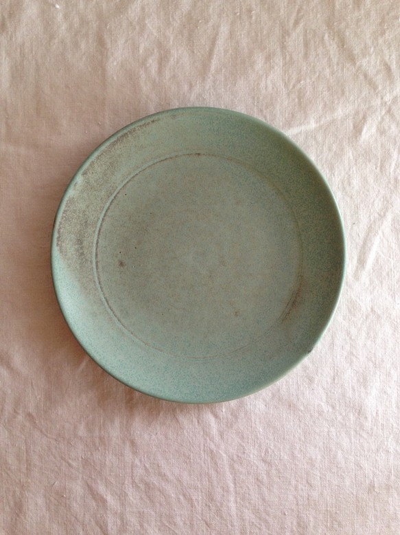 陶器リムプレート(グリーンマット) 1枚目の画像