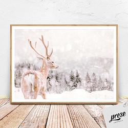 鹿、森と山と降る雪 1枚目の画像