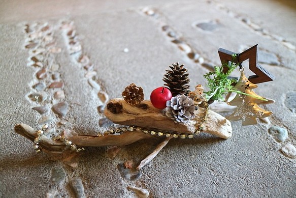 一点もの♡ 木のクリスマスツリー （クリスマス飾り）　　R-07 1枚目の画像