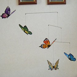 切り絵モビール　蝶ひらひらと　幸せ雫のおすそわけ 1枚目の画像