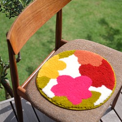 チェアマット　Bloom Garden　-Colorful-　カラフル　花柄／アクリル 1枚目の画像