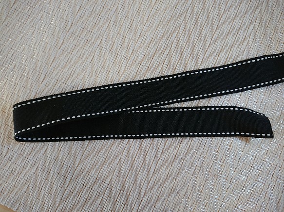 グログランリボン25mm(黒ステッチ)  1mはかり売り 1枚目の画像