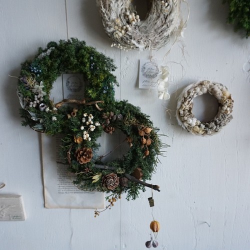 木の実のミニリースと優しいお花の∘☃*クリスマスガーランド