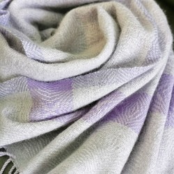 Handwoven Cashmere Scarf 手織客什米爾羊絨圍巾 第1張的照片