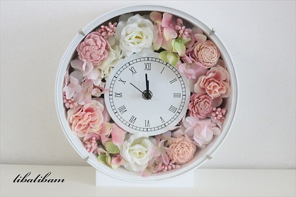 【受注制作】結婚式・結婚祝いに　花時計  ピンク・ホワイト系薔薇　　フラワー時計 1枚目の画像