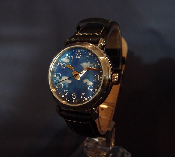 自作腕時計 七宝 鳥が舞う空の文字盤 35 5mm 手巻き ステンレスケース 腕時計 Pierce Mini 通販 Creema クリーマ ハンドメイド 手作り クラフト作品の販売サイト