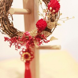 手作りの日本のライスビーズ、黄金の葉とドライフラワー、中国の新年、手作りの花輪 1枚目の画像