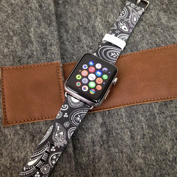Apple Watch Strap Series 1 & Series 2 真皮手錶帶 更換式蘋果錶帶 - 黑色佩斯利 第1張的照片