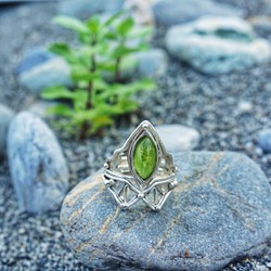 隱魚  戒指/橄欖石純銀手工戒指 第1張的照片