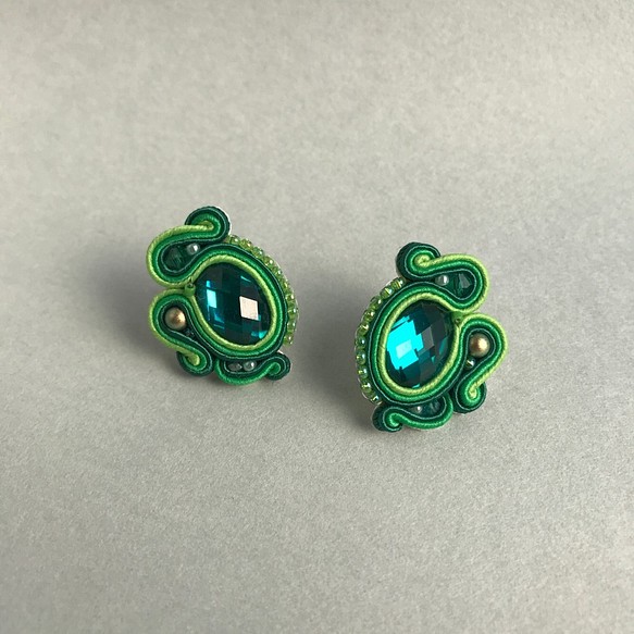 受注生産》緑×緑×緑ピアス Feminine Earrings gstaaddelivery.x10.mx