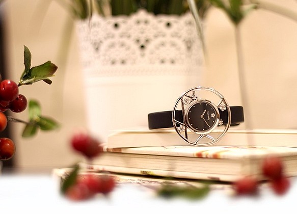 《INGENUITY經典百搭多變款》銀框黑面-精典黑皮帶 - 人氣手工錶 第1張的照片