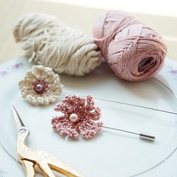 法式粉紅人造珍珠配米白蕾絲線人手編織花系胸針 BB046 第1張的照片
