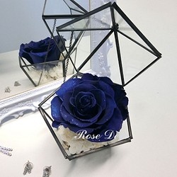 《訂製品》 鑽石不凋玫瑰花 五角形玻璃珠寶盒  寶藍色 第1張的照片