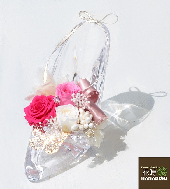 免運費玻璃鞋Pink Rose Arrangement（玫瑰3輪） 第1張的照片