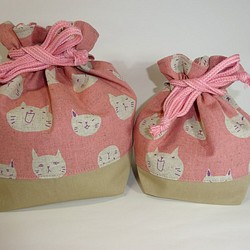 ピンク猫ちゃんの入園2点セット　弁当袋　コップ袋　巾着 1枚目の画像