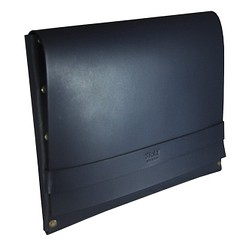 NCL（NAVY）SToLY Leather Clutch Bag/ストーリー レザー クラッチバッグ（牛革） 1枚目の画像