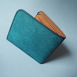イタリアンレザーの二つ折り財布（ブルー×キャメル） 1枚目の画像