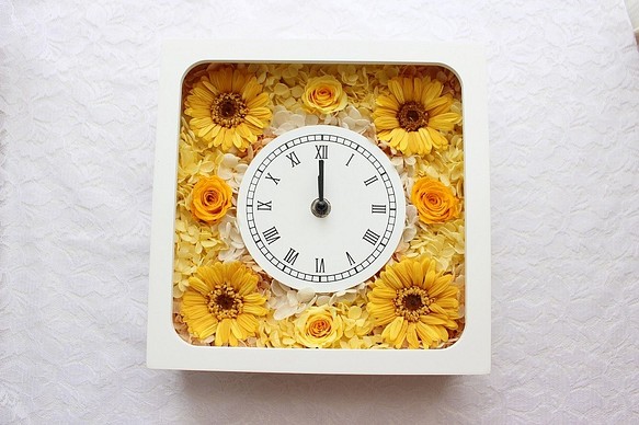 【1点限定品】お花たっぷりな花時計・イエロー・お誕生日や記念日に。 1枚目の画像