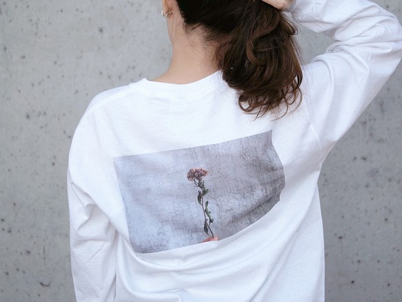 a flower  ロングスリーブT-shirt 1枚目の画像