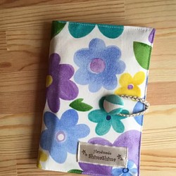 【再販9】母子手帳･お薬手帳ケース(花柄･紫色) 1枚目の画像
